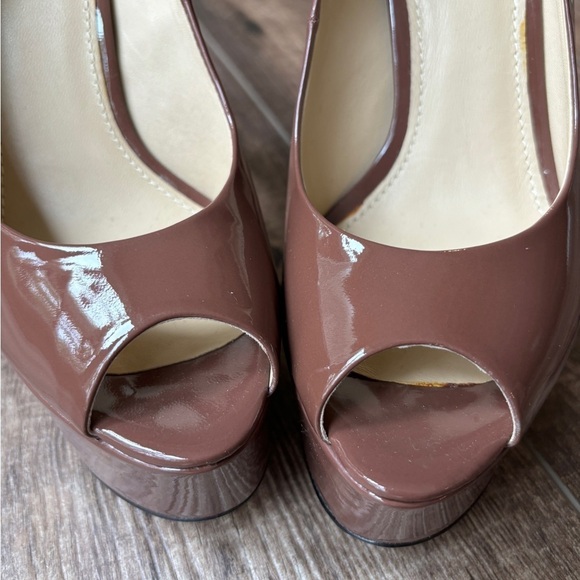 Brian Atwood Patent Leather Peep-Toe Stiletto Wine/Brown Women's Size 8.5 - Picture 11 of 12